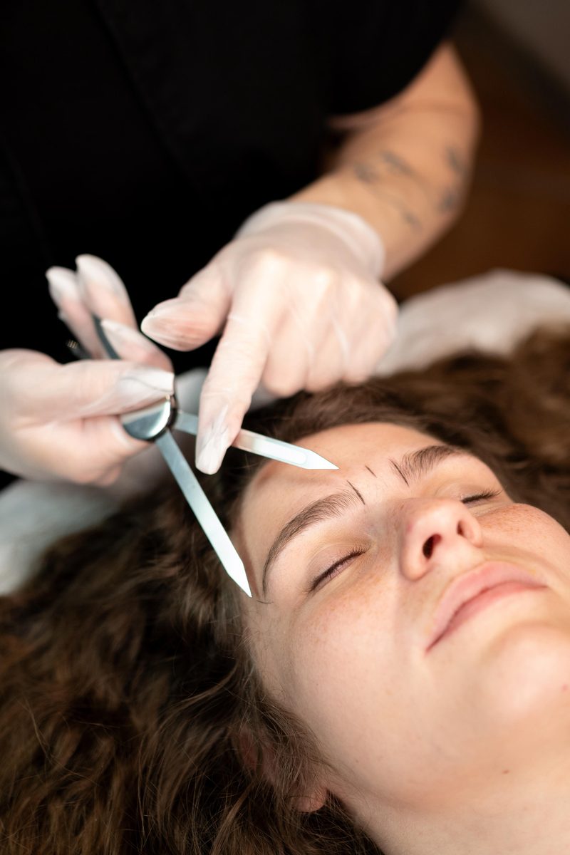Microblading — misurazione e progettazione